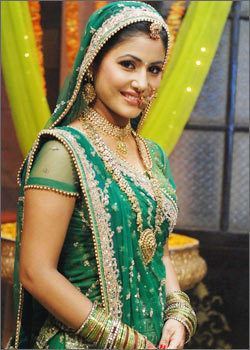 41258230_KARWNDGXV - xxHina Khan-Aksharaxx