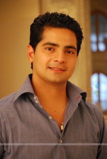 33779571_DWYNPRZWN - xxKaran Mehra-Naitikxx