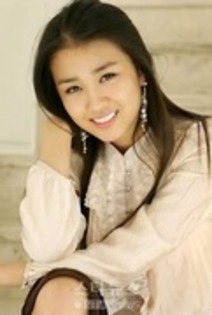 39817599_OVIZTCAVA - actrite koreene