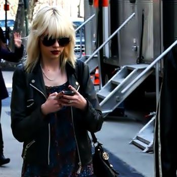 Taylor-Momsen-taylor-momsen-5504038-454-715
