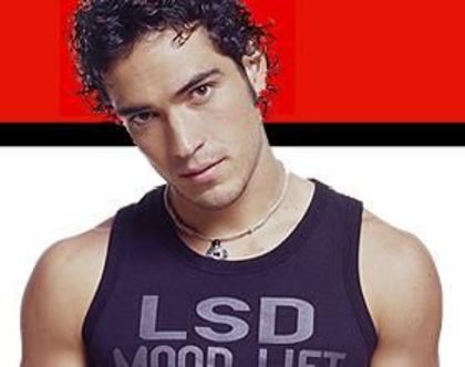 11tz2 - 0 Visul Meu Nu Se Termina Aici - Vesnic In Inima Mea