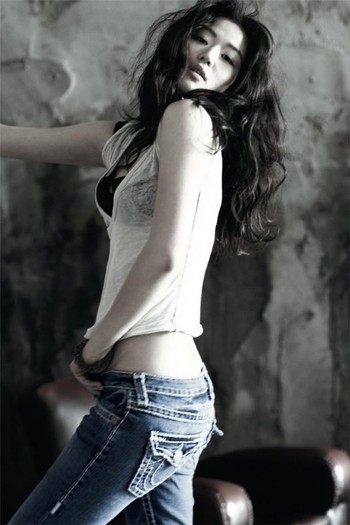 218 - Jun Ji Hyun