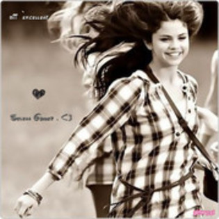 33770274_FKLCGYMIO - Selena Gomez