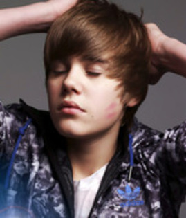 16050060_DCFAIXYBW - Justin Bieber