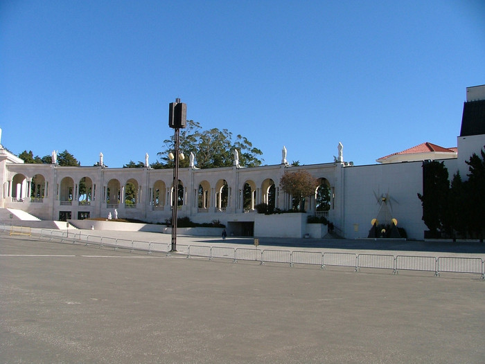 Piata Catedralei - SANTUARIO DI MADONNA DI FATIMA PORTUGALIA