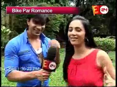 wNlwl - DILL MILL GAYYE CUTE KASH BIKE SCENE