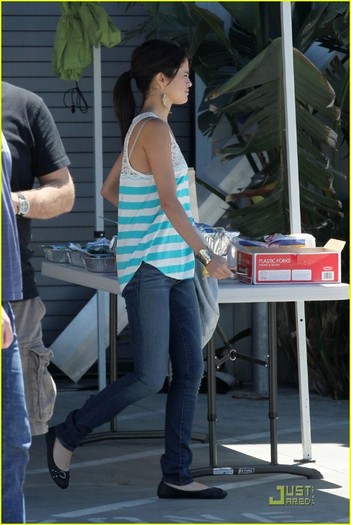 selena-gomez-justin-studio-09