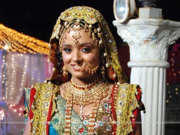 33106-ragini-looking-gorgeous