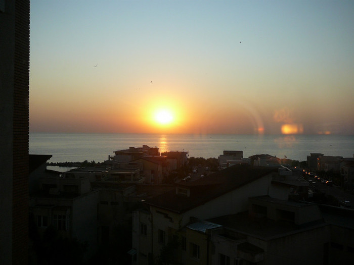 20 iulie 2011 003 - Marea vazuta de la fereastra mea