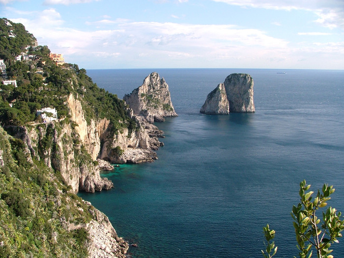 foto da cartolina dei faraglioni - INSULA CAPRI