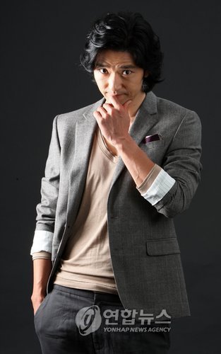 200809111202033090 - Bae Soo Bin - alte poze