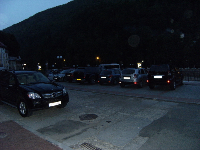 slanic moldova 2011 103; altă parcare, lângă hotel nemira
