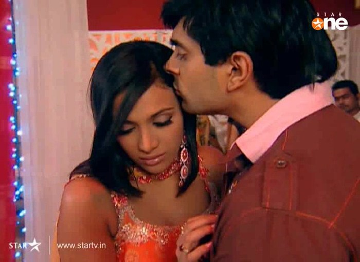 229 - DILL MILL GAYYE KASH EXPRESSIONS