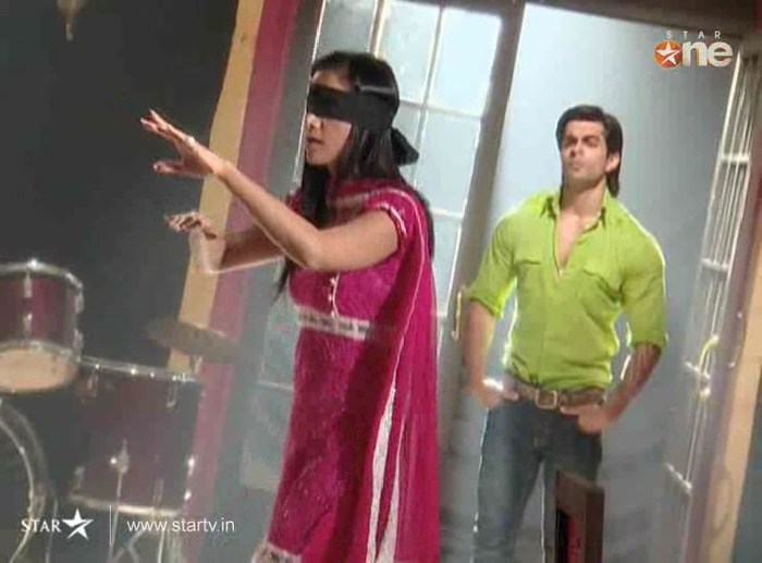 182 - DILL MILL GAYYE KASH ROOM BOXING SCENE KAPZ