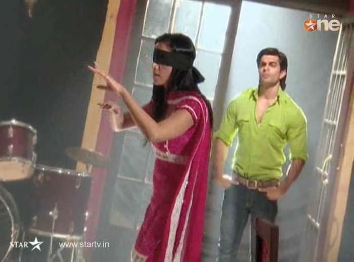 183 - DILL MILL GAYYE KASH ROOM BOXING SCENE KAPZ