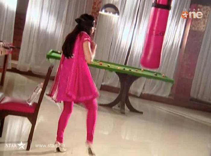 184 - DILL MILL GAYYE KASH ROOM BOXING SCENE KAPZ