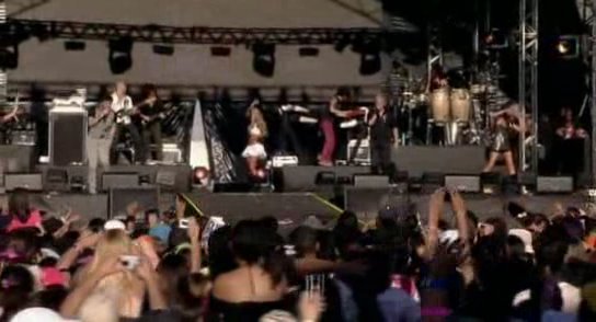 RBD_[Live_In_Brasilia]_2009_DVDRip_Xvid_Audio_Mp3_By_aLLaN-266 - RBD in Brasilia