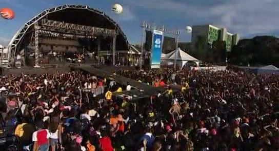 RBD_[Live_In_Brasilia]_2009_DVDRip_Xvid_Audio_Mp3_By_aLLaN-289 - RBD in Brasilia