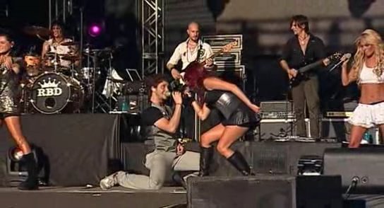 RBD_[Live_In_Brasilia]_2009_DVDRip_Xvid_Audio_Mp3_By_aLLaN-341