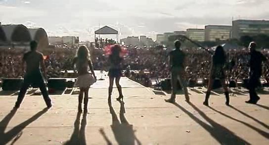 RBD_[Live_In_Brasilia]_2009_DVDRip_Xvid_Audio_Mp3_By_aLLaN-343