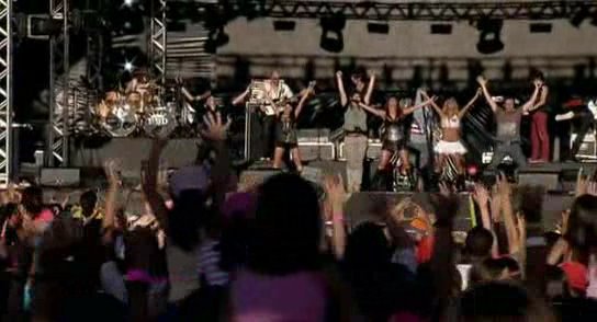 RBD_[Live_In_Brasilia]_2009_DVDRip_Xvid_Audio_Mp3_By_aLLaN-394