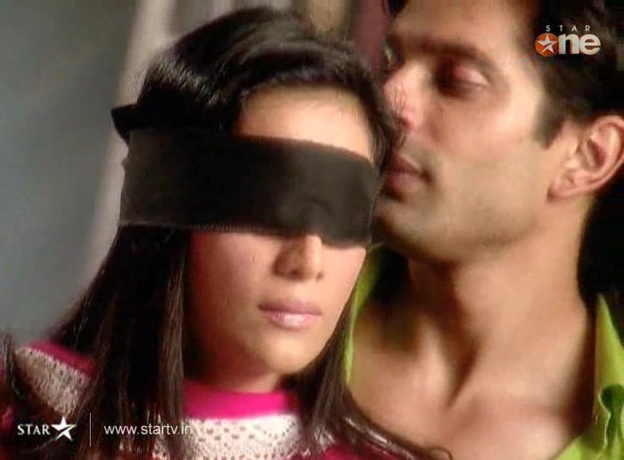 119 - DILL MILL GAYYE KASH ROOM BOXING SCENE KAPZ