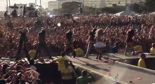 RBD_[Live_In_Brasilia]_2009_DVDRip_Xvid_Audio_Mp3_By_aLLaN-529