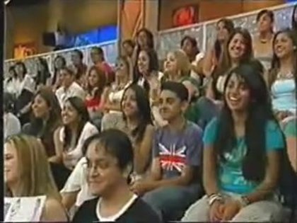 RBD_ Tv 2007 - ShowDeCristina_ Entrevista [Parte 3_7]-23