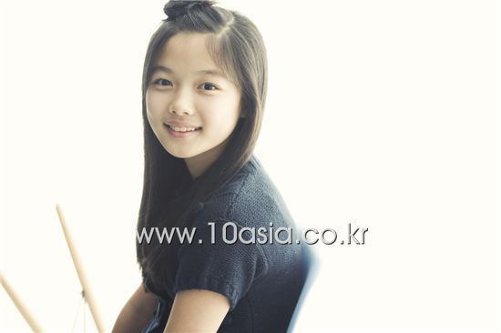 40721402_KVRFAVZJV - a---kim yoo jung---a