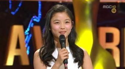 41109904_QAKHEKXEE - a---kim yoo jung---a