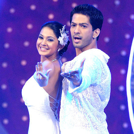 0Jd7b - Jennifer Winget