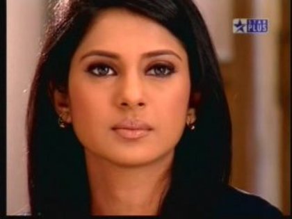 39361_144683325550003_144671045551231_333761_2354200_n - Jennifer Winget
