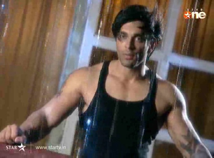 7LMxl - DILL MILL GAYYE KaSh As ArSh Panchgani Rain Scene Caps I