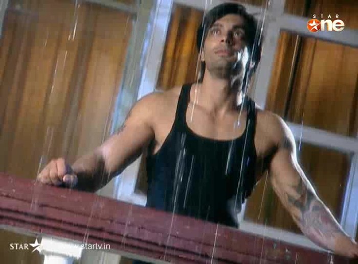 8ubzn - DILL MILL GAYYE KaSh As ArSh Panchgani Rain Scene Caps I