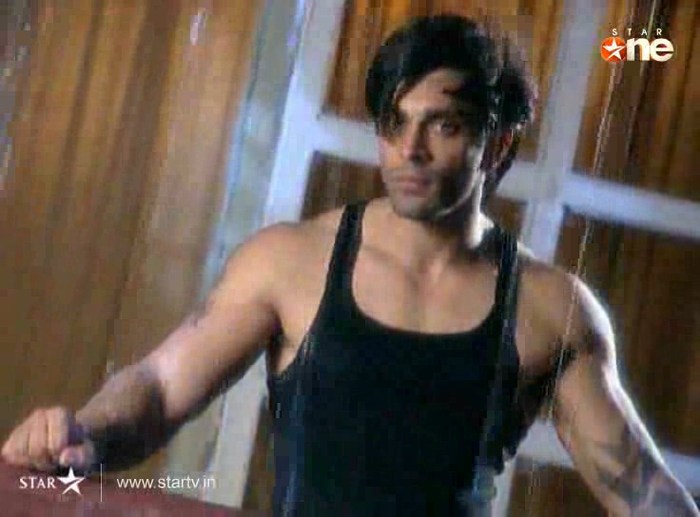 cOEJ3 - DILL MILL GAYYE KaSh As ArSh Panchgani Rain Scene Caps I