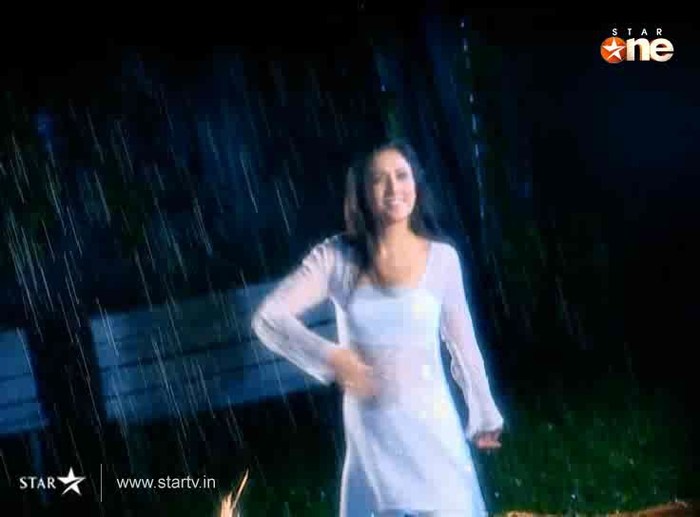 Kca3Q - DILL MILL GAYYE KaSh As ArSh Panchgani Rain Scene Caps I
