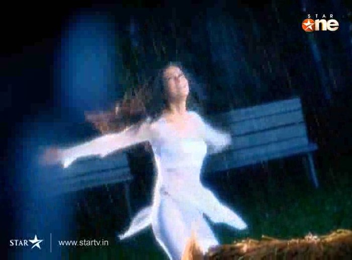 fubJT - DILL MILL GAYYE KaSh As ArSh Panchgani Rain Scene Caps I