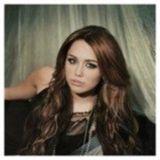 20632208_BGJTWCPDB - Miley Cyrus