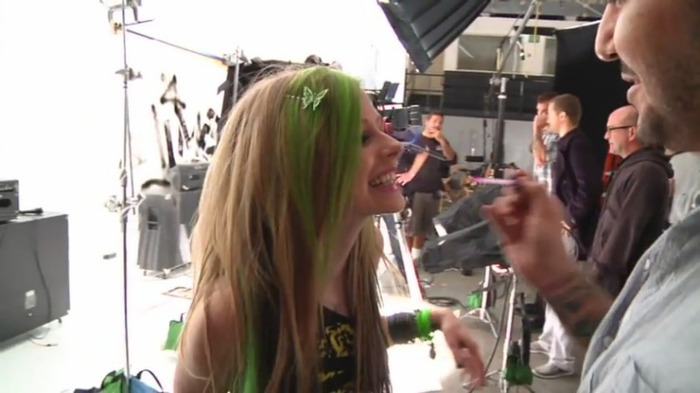 bscap0001 - Avril Lavigne - Smile - Behind The Scene - Part 1