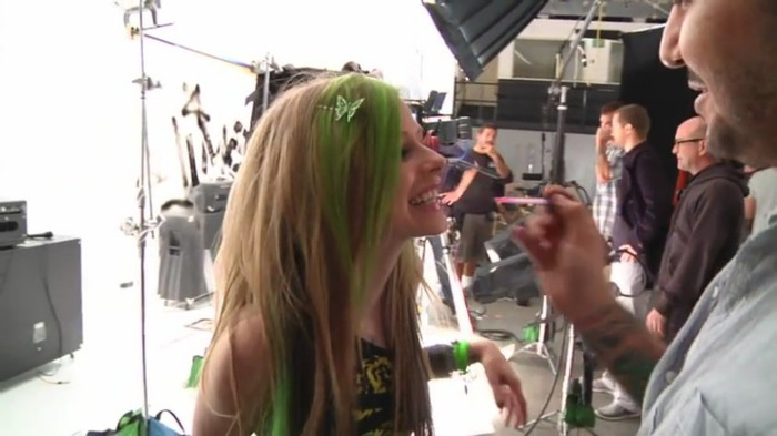 bscap0002 - Avril Lavigne - Smile - Behind The Scene - Part 1