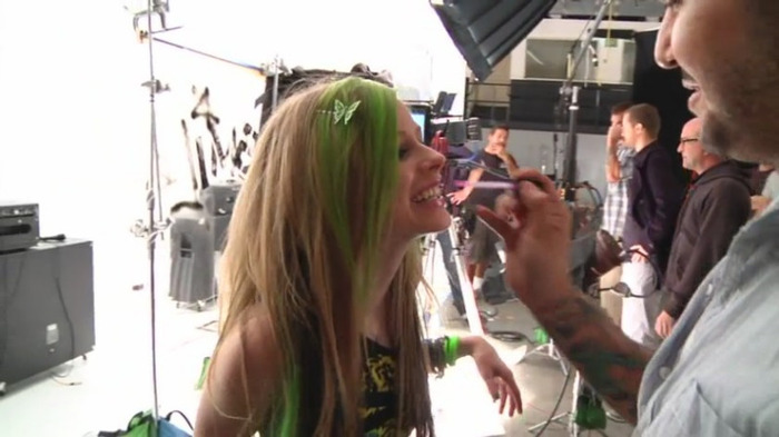 bscap0009 - Avril Lavigne - Smile - Behind The Scene - Part 1