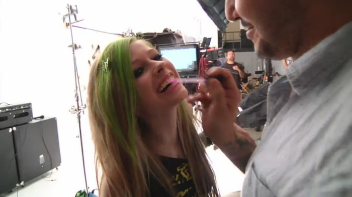 bscap0019 - Avril Lavigne - Smile - Behind The Scene - Part 1