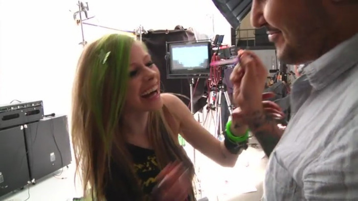 bscap0027 - Avril Lavigne - Smile - Behind The Scene - Part 1