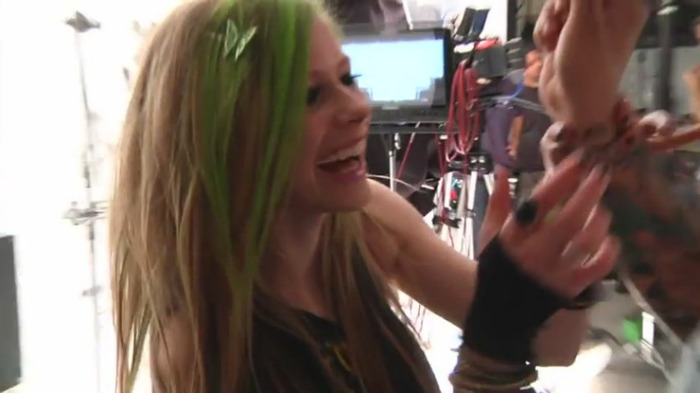 bscap0030 - Avril Lavigne - Smile - Behind The Scene - Part 1