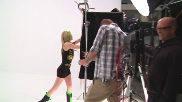 bscap0202 - Avril Lavigne - Smile - Behind The Scene - Part 1