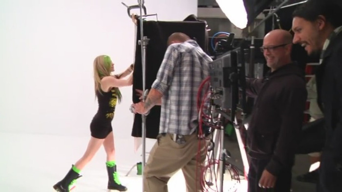 bscap0216 - Avril Lavigne - Smile - Behind The Scene - Part 1