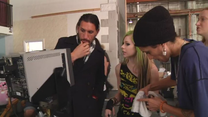 bscap0230 - Avril Lavigne - Smile - Behind The Scene - Part 1