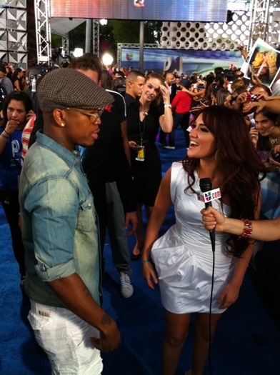 x2_74b6a79 - 0 Dulce en Premios Juventud 2011