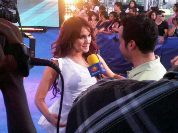 x2_74b4752 - 0 Dulce en Premios Juventud 2011