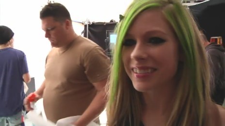 bscap0448 - Avril Lavigne - Smile - Behind the scene - Part 2